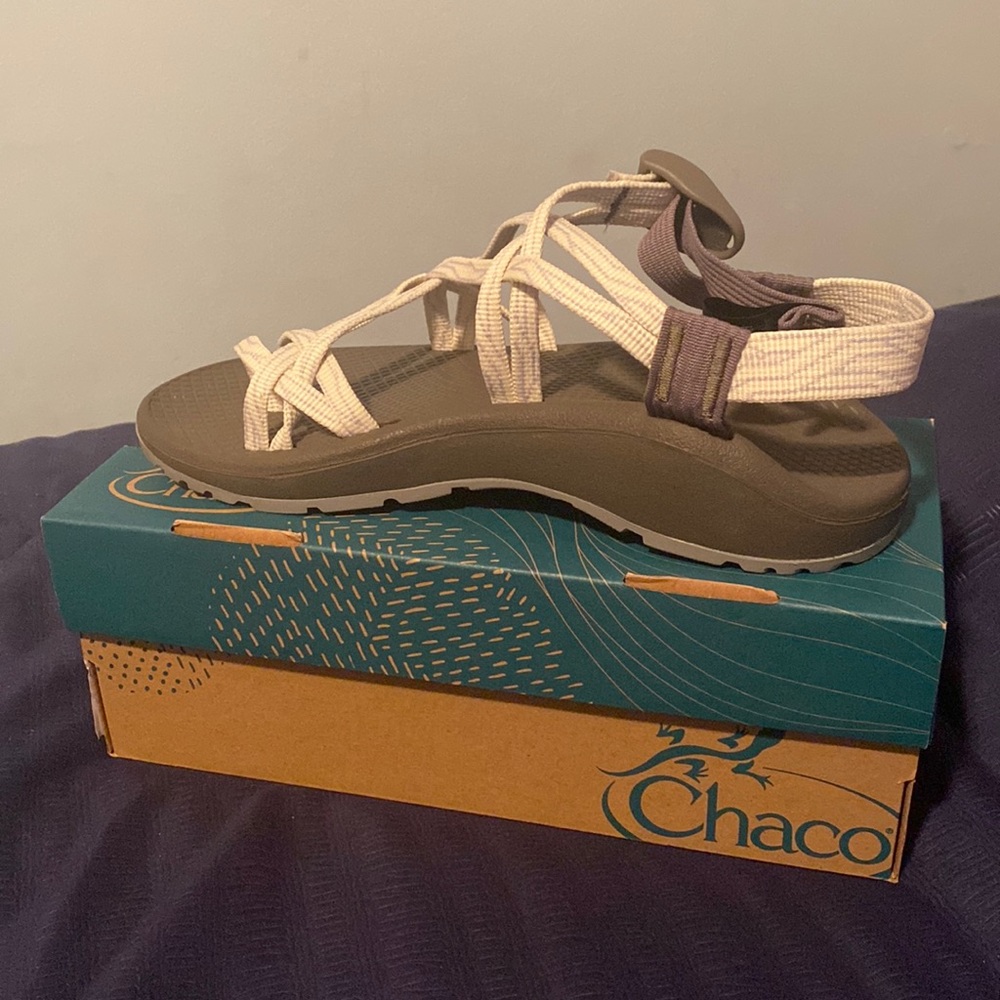 New Chaco Z/Cloud X2 Sandal - size 8 - gray & white (color called Serpent Cream)